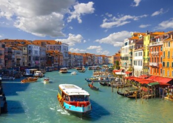 Come è triste Venezia soltanto tre anni e mezzo dopo. Ma Mestre e Marghera non sorridono