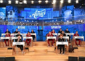 ‘Amici’, va in scena la protesta
 