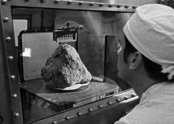Arriva dalla Luna la roccia terrestre più antica
