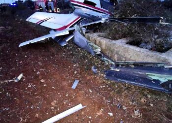 Cade ultraleggero, due morti