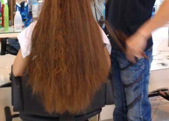 Capelli bianchi già a 20 anni, per colorarli 212 milioni  