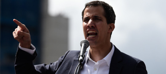 Chi è Juan ​Guaidó, l'autoproclamato presidente del Venezuela che piace agli Usa