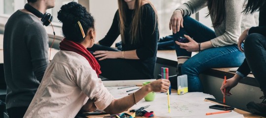 cellulare in classe educazione civica