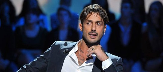 Fabrizio Corona ha commentato l'arresto di Cesare Battisti 