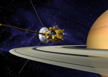 Gli anelli di Saturno nati mentre morivano gli ultimi dinosauri