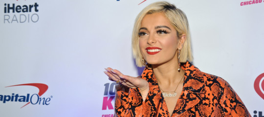 “Gli stilisti non mi vogliono vestire perché sono troppo grossa”, dice Bebe Rexha
