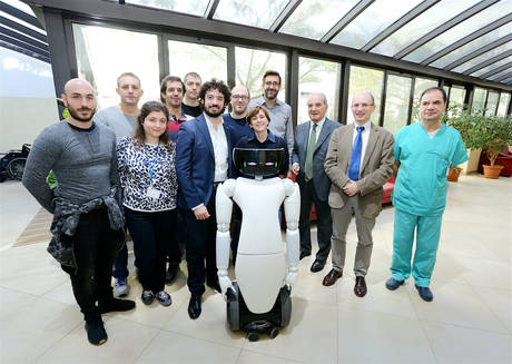 I robot umanoidi debuttano negli ospedali italiani – FOTO E VIDEO