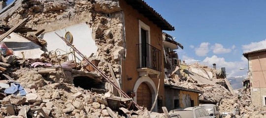 burocrazia ritardi terremoto ricostruzione