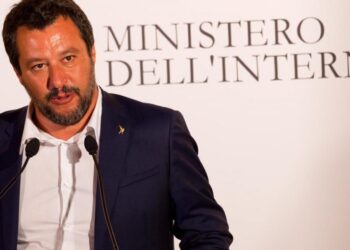 Migranti: Salvini, se cediamo oggi, dovremo farlo anche domani