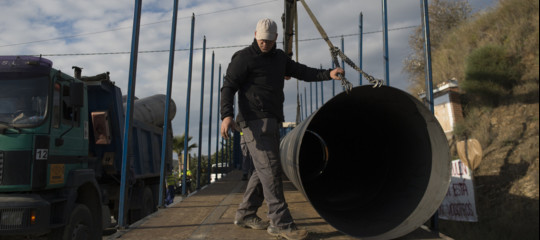 Scavato metà tunnel parallelo al pozzo dove c'è Julen, prossime ore decisive