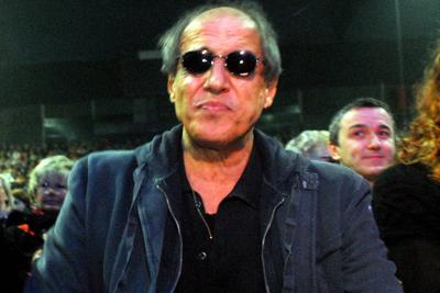 Tv: social contro Adrian, ‘E’ trash’
 