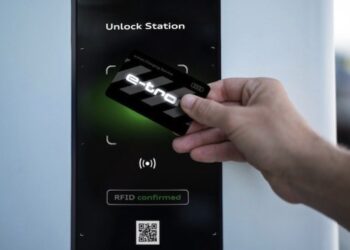 Audi e-tron Charging Service: ricaricare ovunque