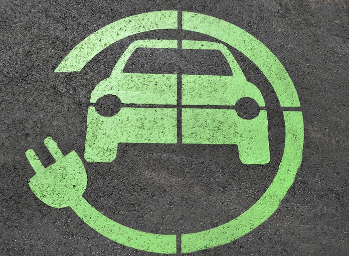 Auto elettriche, la sfida è ridurre i tempi di ricarica – L’ESPERTO IN VIDEO
