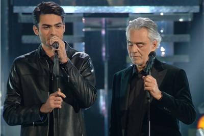 Bocelli-Baglioni, standing ovation dell’Ariston  