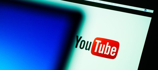 C'è un circolo pedopornografico su YouTube. La piattaforma correi ai ripari