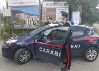 Cinque arresti per lesioni e estorsione