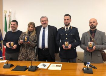 Emiliano incontra ‘eroi del quotidiano’