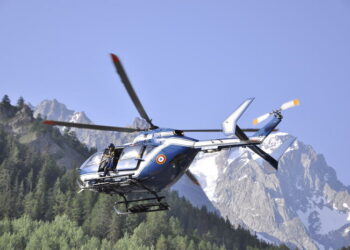 Finisce in crepaccio sopra Gressoney, illeso