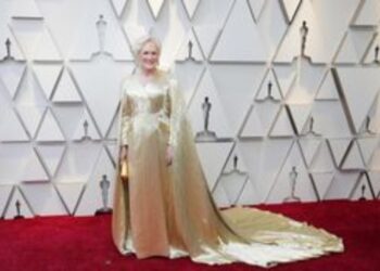 Glenn Close dorata sul red carpet
