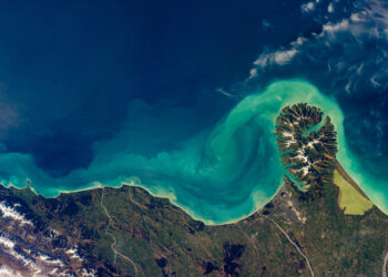 Gli oceani cambieranno colore entro la fine del secolo