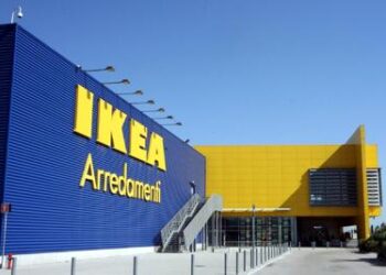 Ikea, Uiltucs: “A Corsico addetti scortati fuori da vigilantes”  