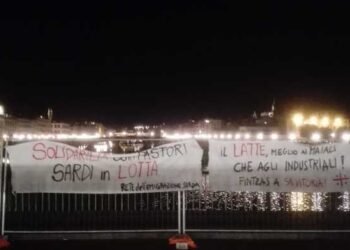 Latte: solidarietà a pastori a Firenze