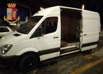 Monte Bianco, fermato un furgone con 12 migranti