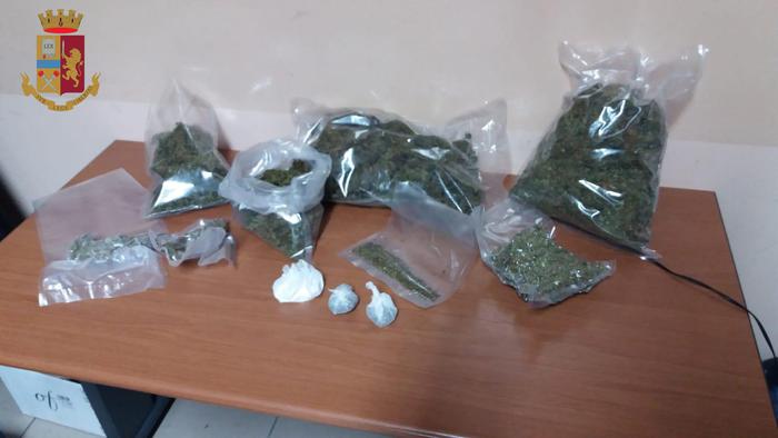 Nascondeva 1,5 kg marijuana, arrestato