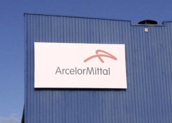 Operaio Ilva investito da acqua bollente