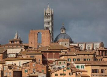 Passeggiate autore per ‘secoli di Siena’