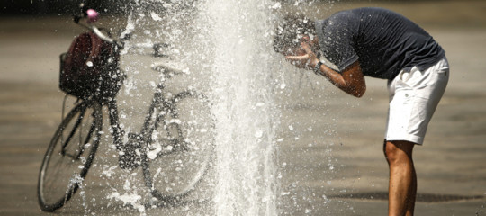 acqua gestione pubblica privata 