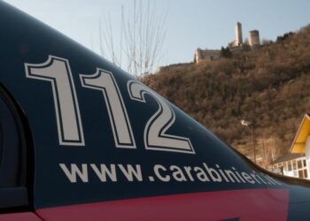 Rapinano addetto consegna pizze, due arresti