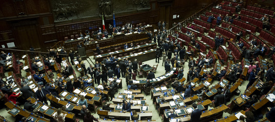 Reddito di cittadinanza solo a chi ha lavorato almeno due anni, chiede la Lega