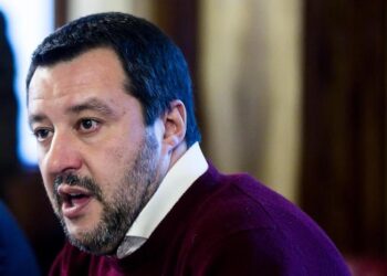 Salvini, stroncare business migranti