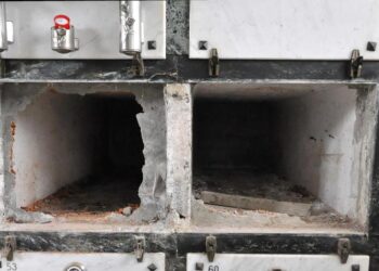 Sette bare con le spoglie sparite dal cimitero di Vibo Valentia