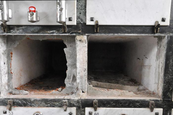 Sette bare con le spoglie sparite dal cimitero di Vibo Valentia