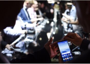 Smartphone a +1,2% nel 2018, boom Huawei