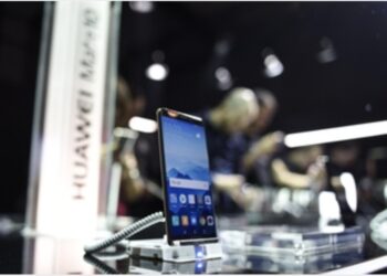 Smartphone a -4% in Europa, boom cinesi