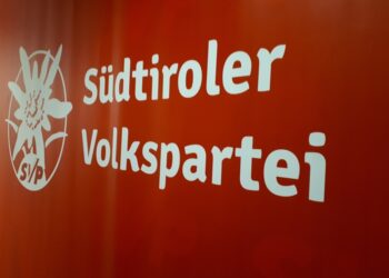Svp, ok allargamento giunta regionale