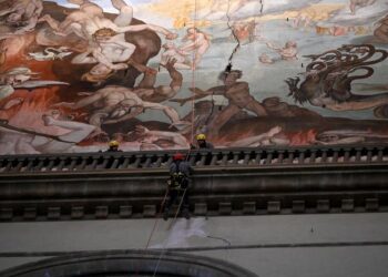 Tecnici-acrobati a 60 mt Cupola Firenze