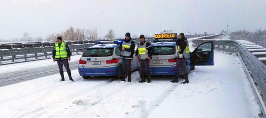 Trentino e Alto Adige messi in ginocchio dalla neve. Valanga sul Brennero