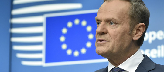 Tusk apre a un rinvio della Brexit: "Sarebbe una soluzione razionale"