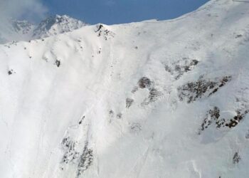 Valanga, chiusa indagine per 6 istruttori Cai