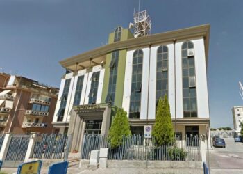 Ventenne aggredito da “branco”, indagini