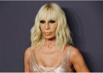 Versace tra lusso e grunge