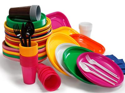 Stop a plastica monouso, Ue fa dispetto all'Italia