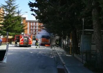 Autobus in fiamme a Campobasso
