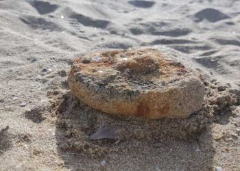 Bomba in spiaggia, esercito fa esplodere