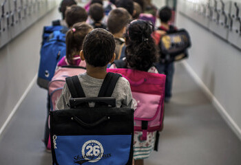 Bullismo a scuola, bimbo autistico tenta suicidio in classe