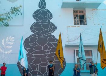 Clima: a Nuova Delhi un murales realizzato con lo smog  